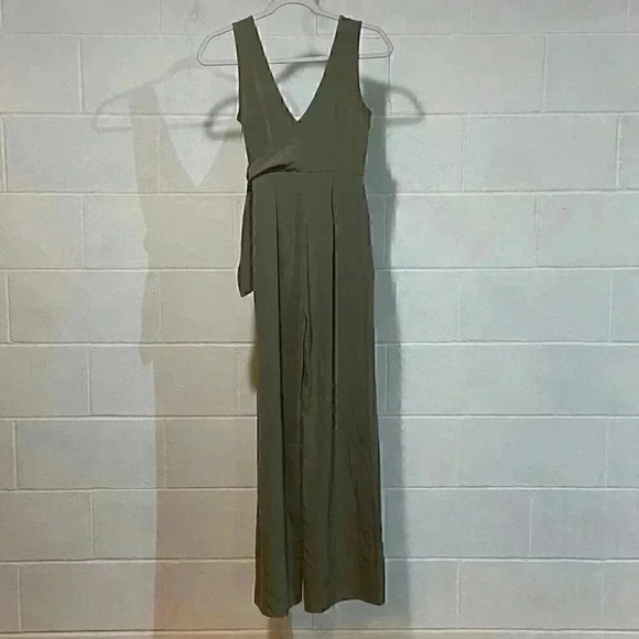 Bar III Essentials Women Jumpsuit XXS Dusty Olive Tie-Waist‎ Wide Leg Sleeveless - Picture 2 of 7